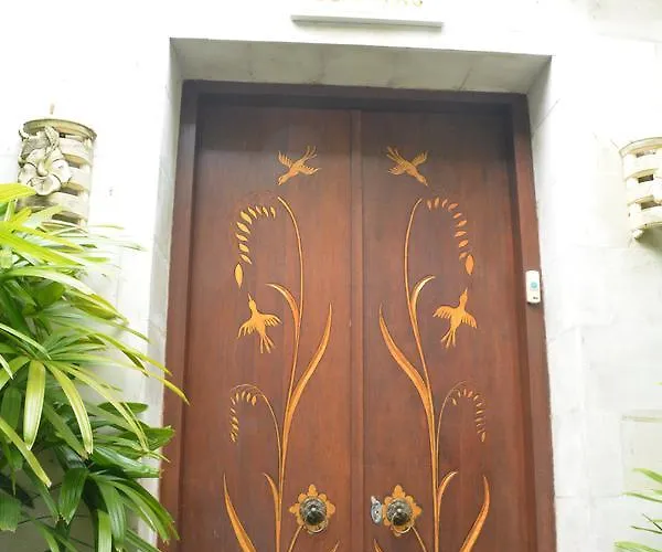 Villa Taman Kesari *